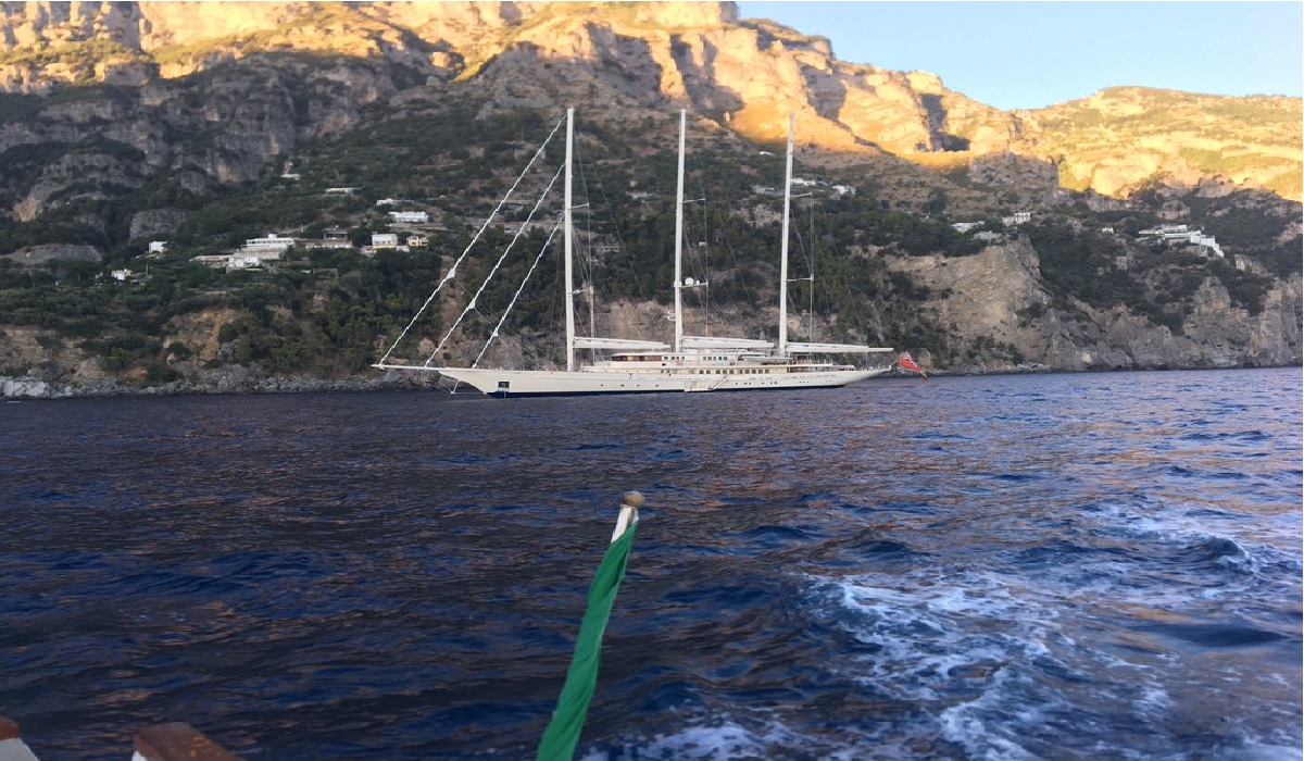 Family boat super yacht