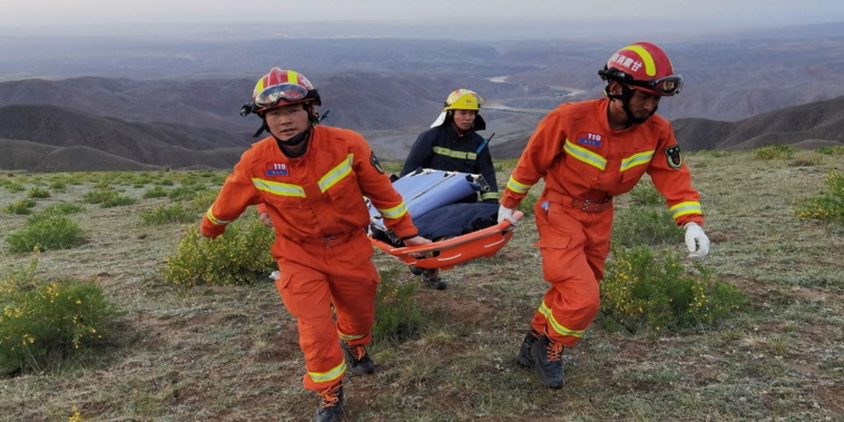 21 runners died of cold during a mountain race in China