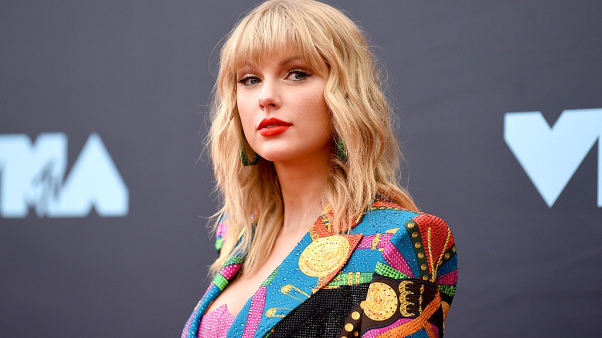 Taylor Swift to be first woman to win Global Icon award at BRIT