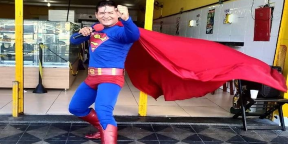 Superman impersonator gets hit by a bus after trying a stunt gone wrong