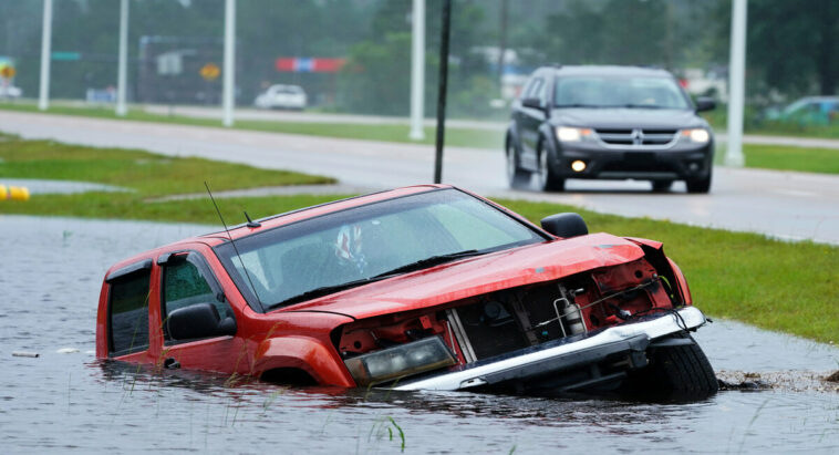 Ida knocks out power to entire city of New Orleans, officials say