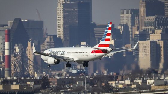 Bomb scare that prompted emergency landing at LaGuardia Airport was just a passenger adjusting camera