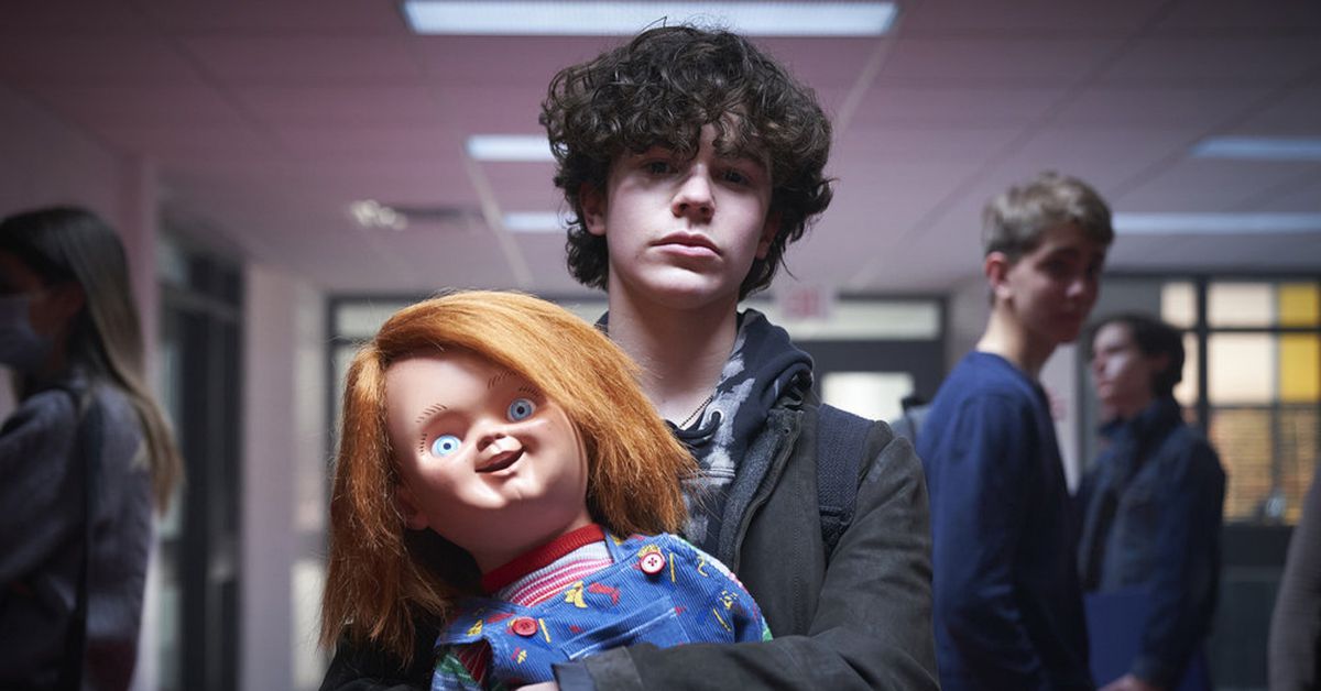 'Chucky' star says Chucky doll felt "alive" when acting with him: 'It's actually kind of weird'